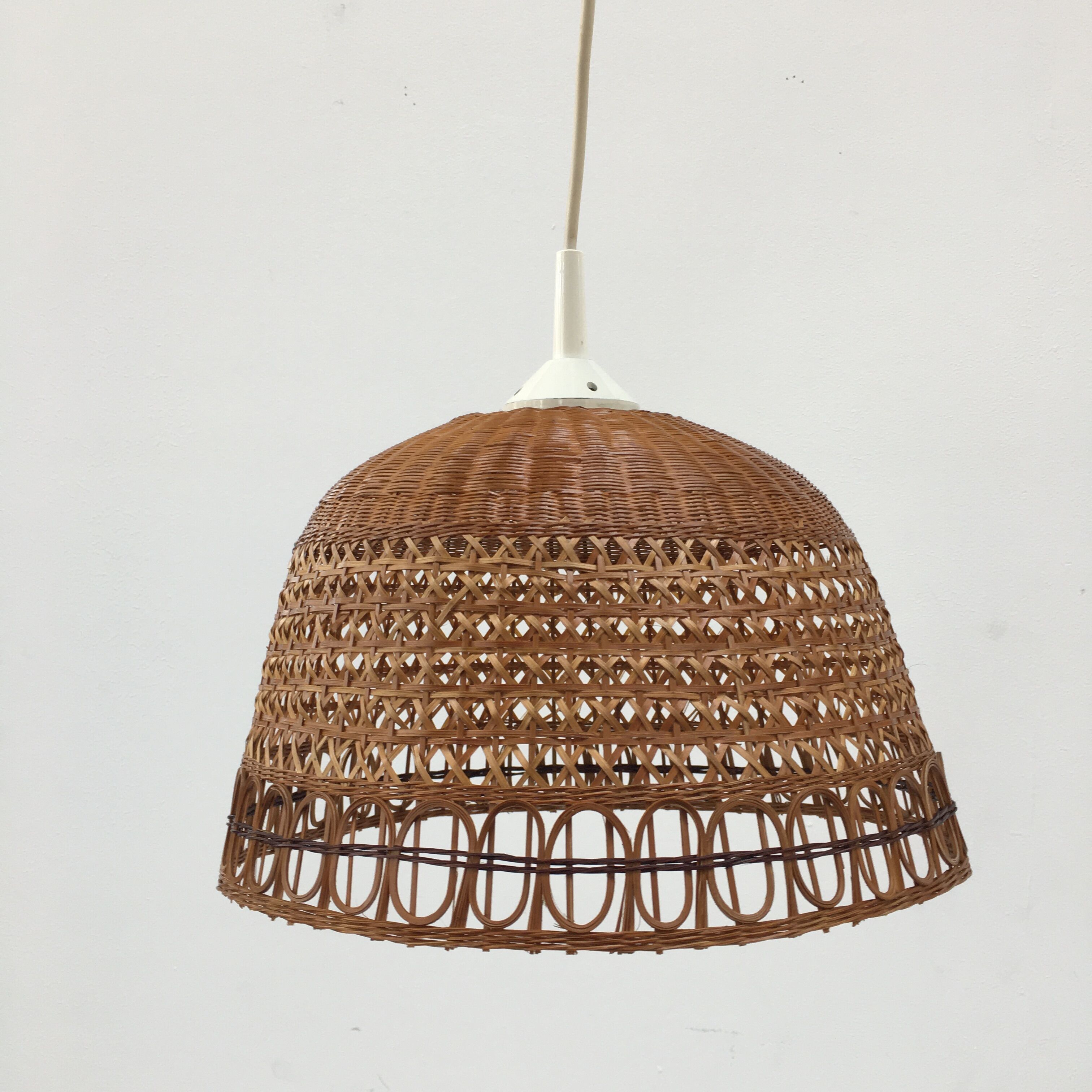 Braided rattan suspension