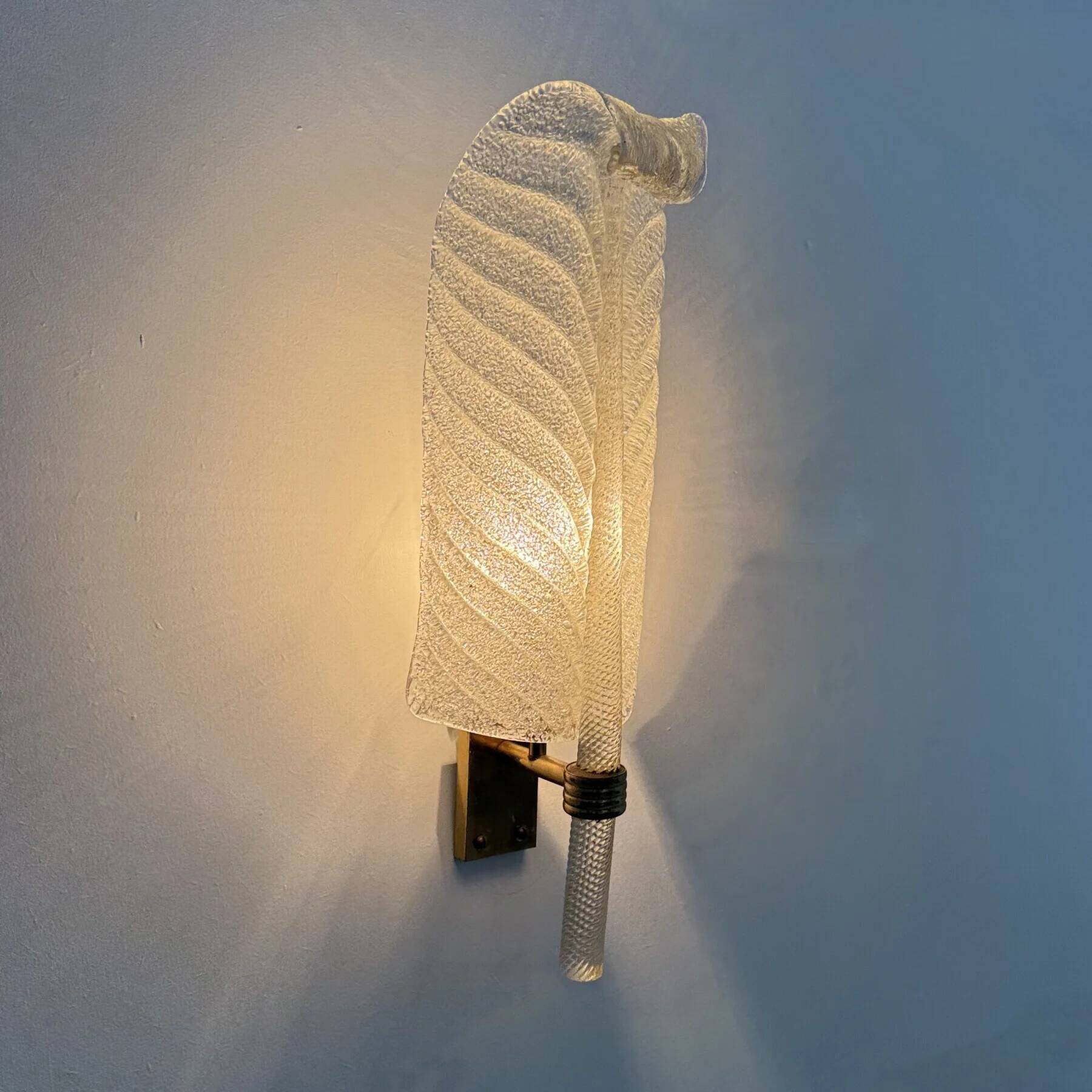 Large Barovier & Toso wall lamp Murano glass leaf, 1970s
