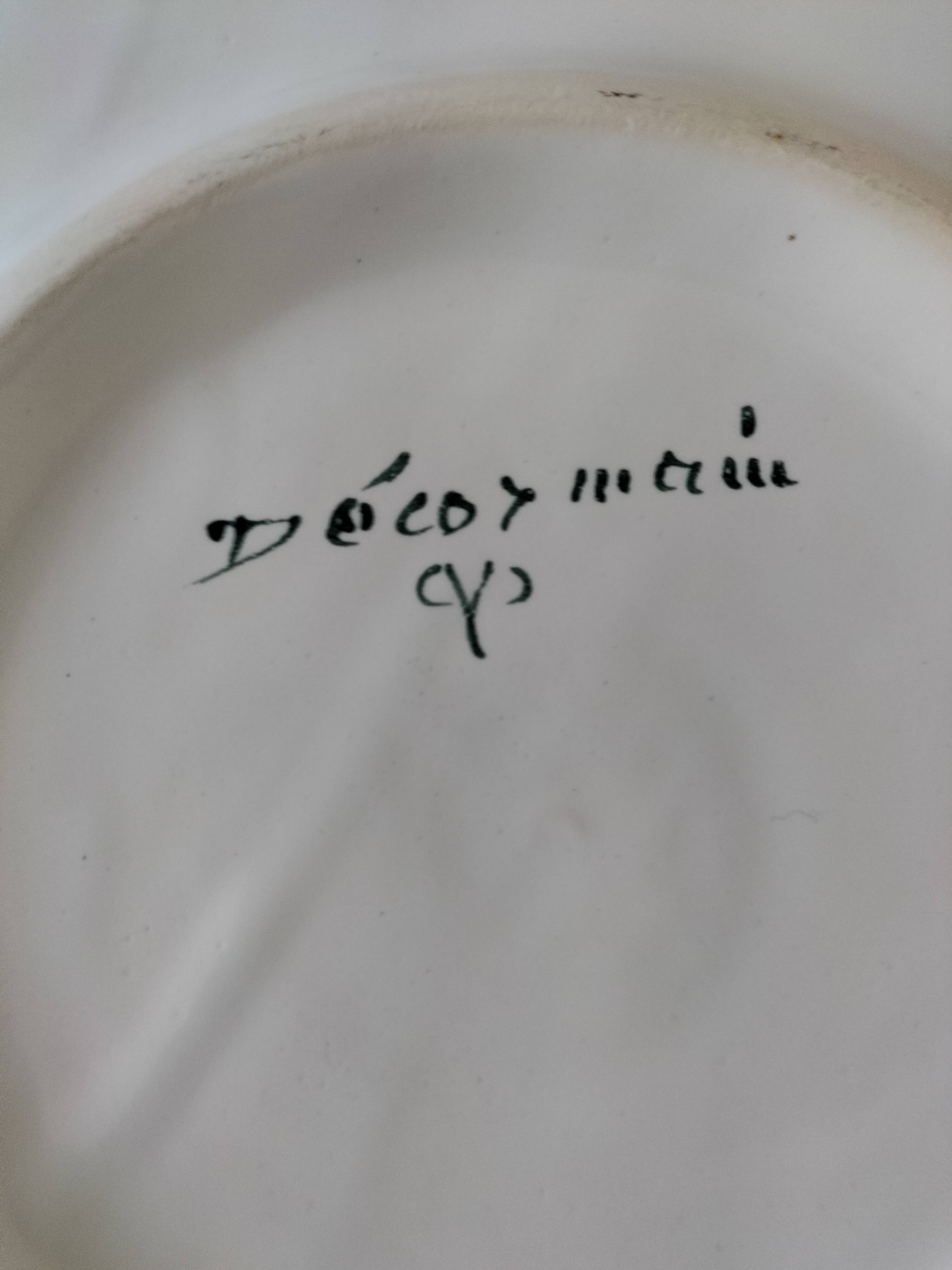 dessert plates and serving dish in earthenware – hand-painted decoration