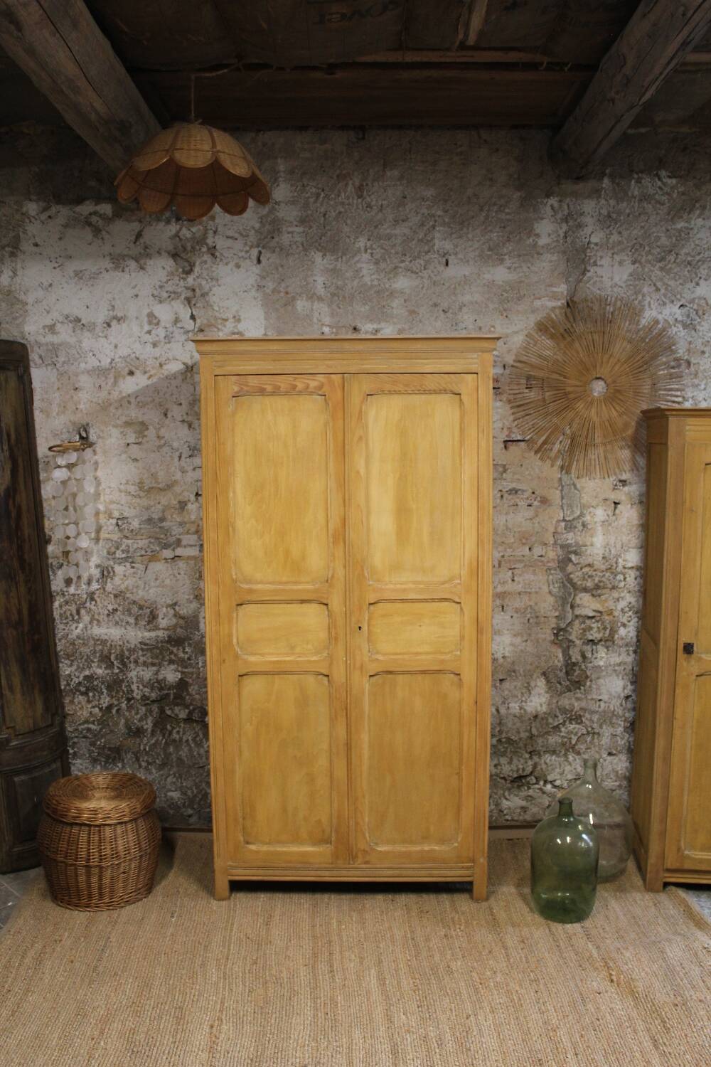 Armoire parisienne