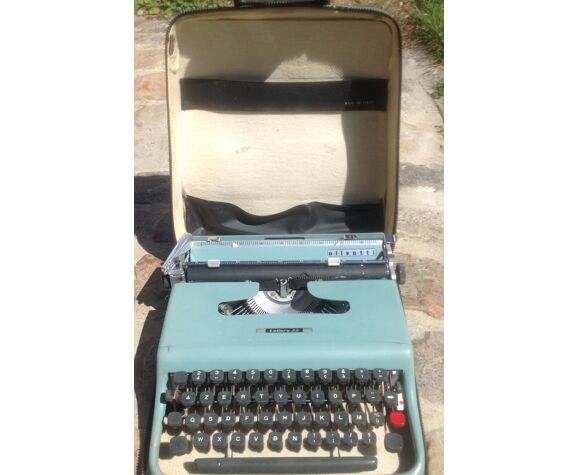 Olivetti lettera 22 typewriter | Selency