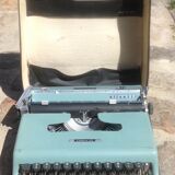 Machine à écrire Olivetti lettera 22