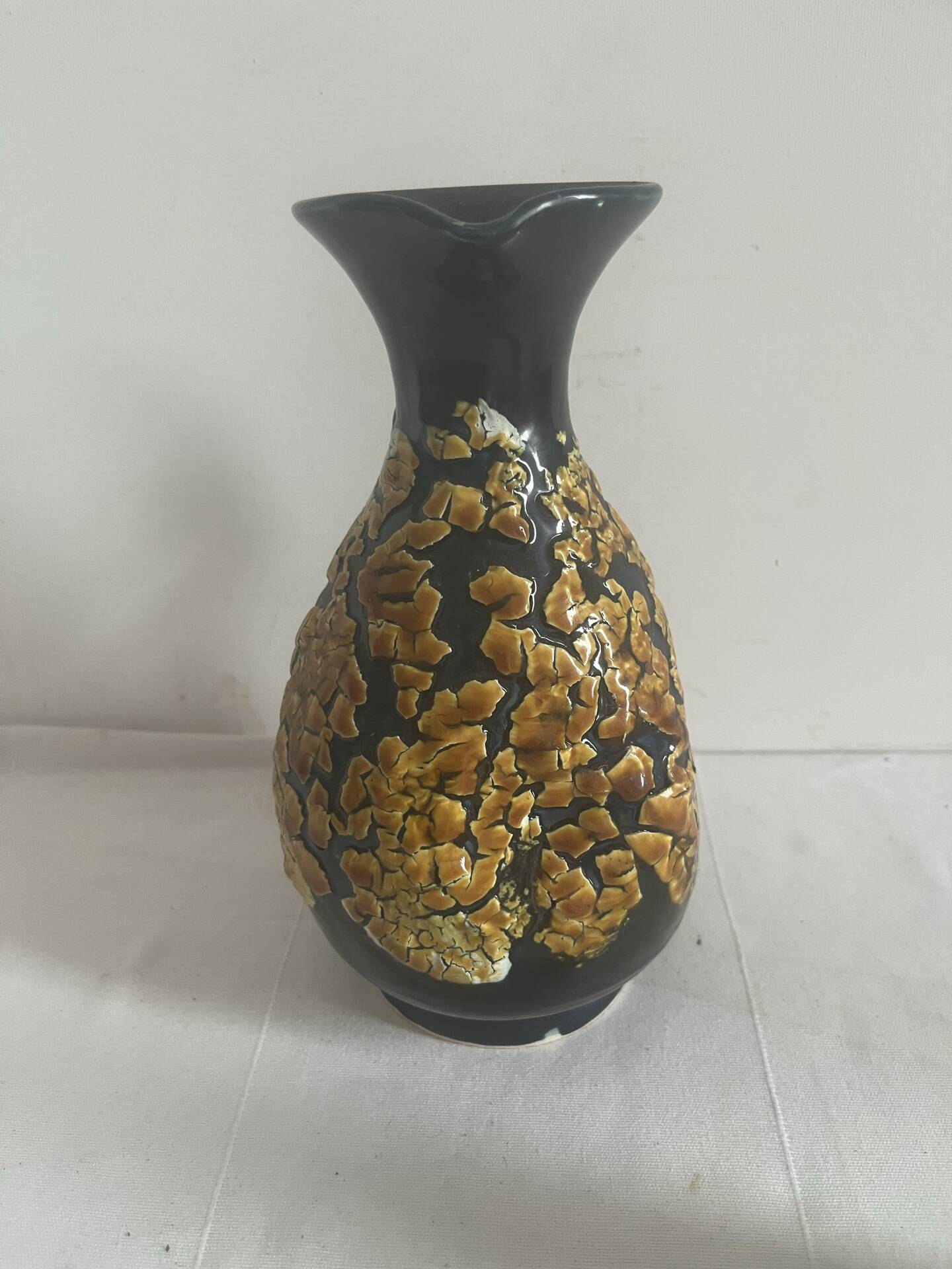 Vintage fat lava Vallauris pichet vase