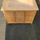 Anciens bureau en bois cinq tiroirs des années 1950-1970