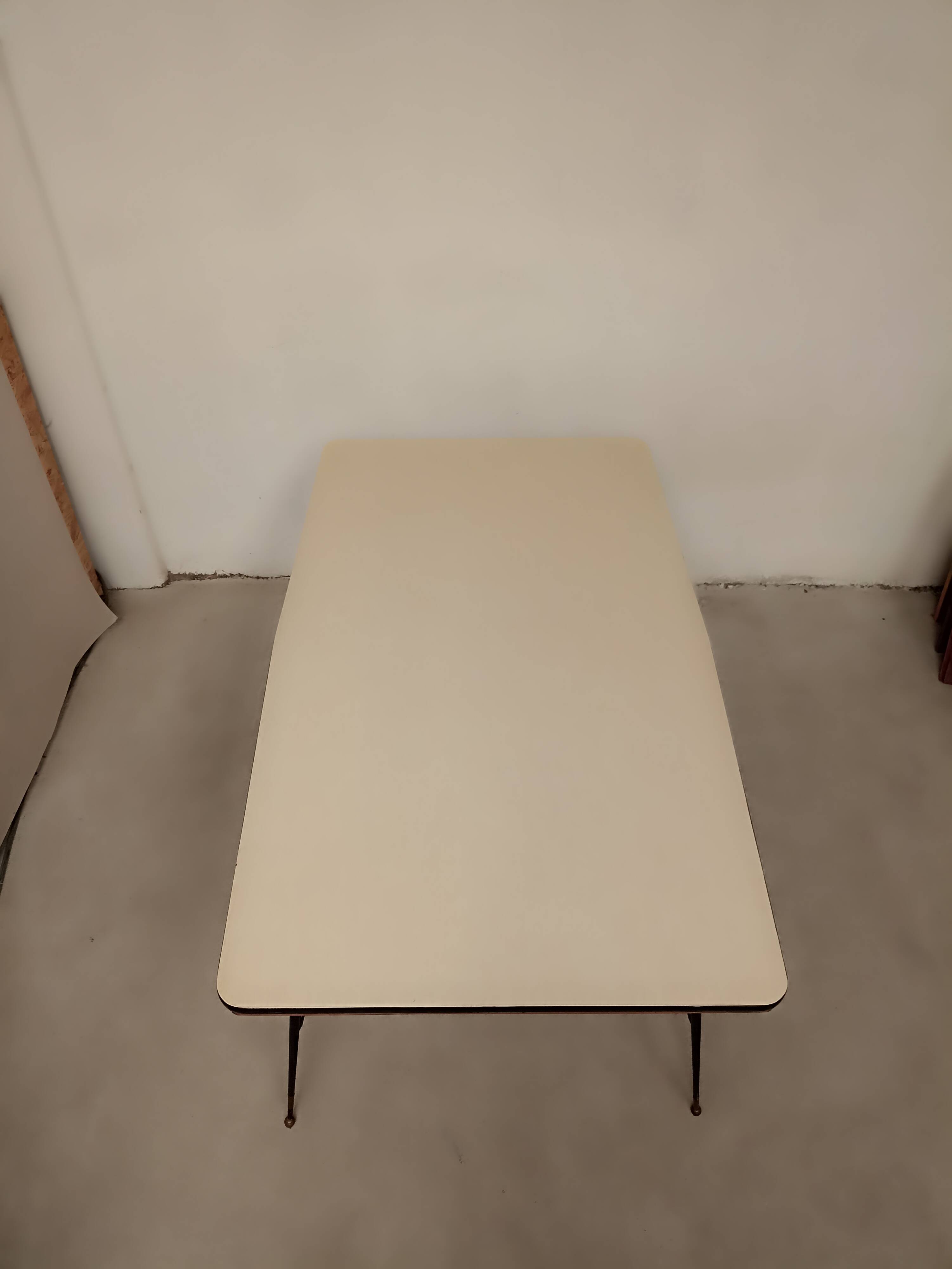 Formica table