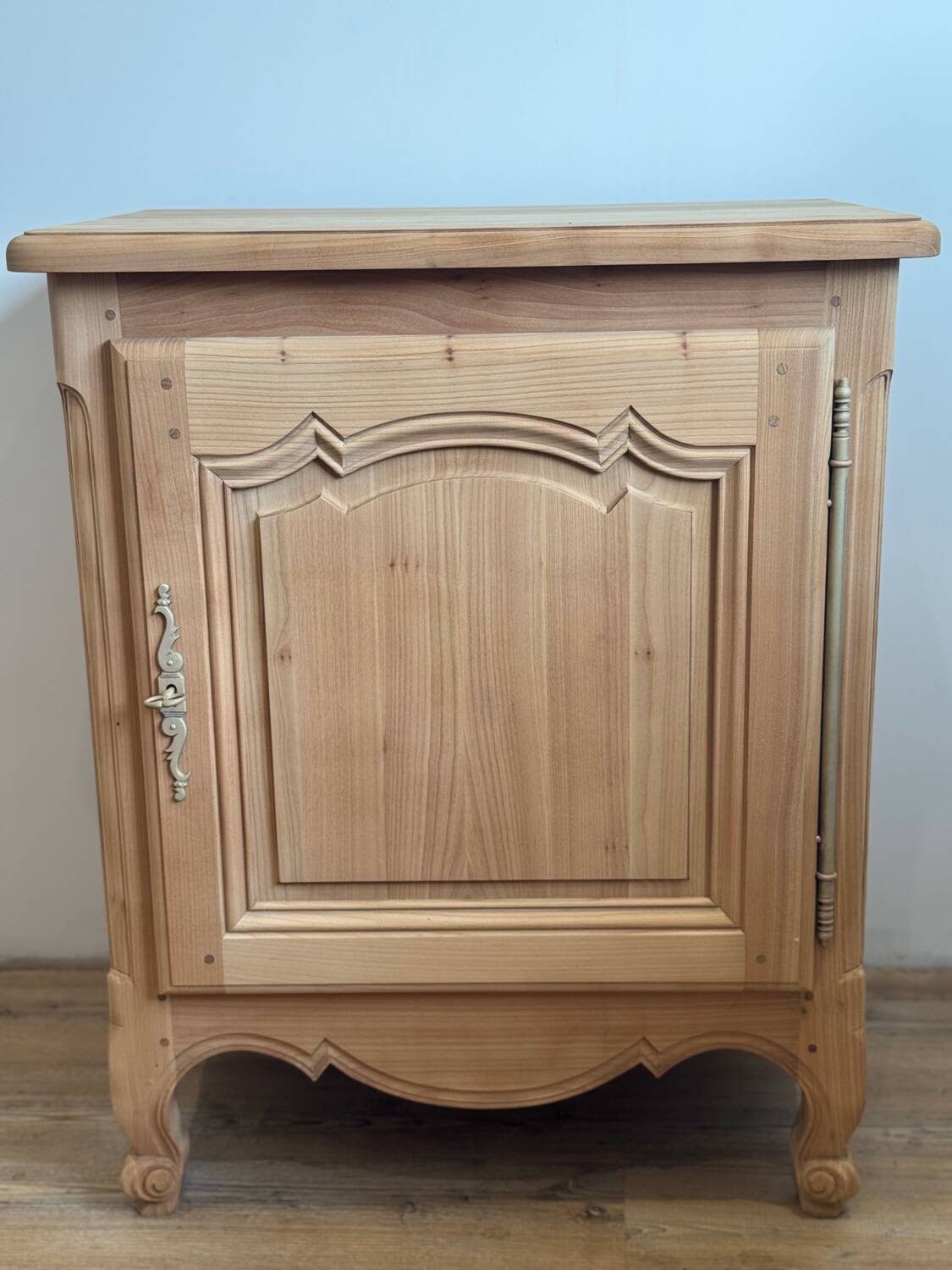 Restored jam cupboard – solid wood, sanded and air-blasted