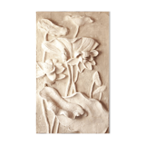Relief avec des fleurs. Bas-relief avec fleurs. Relief avec des fleurs. Fleurs en relief.
