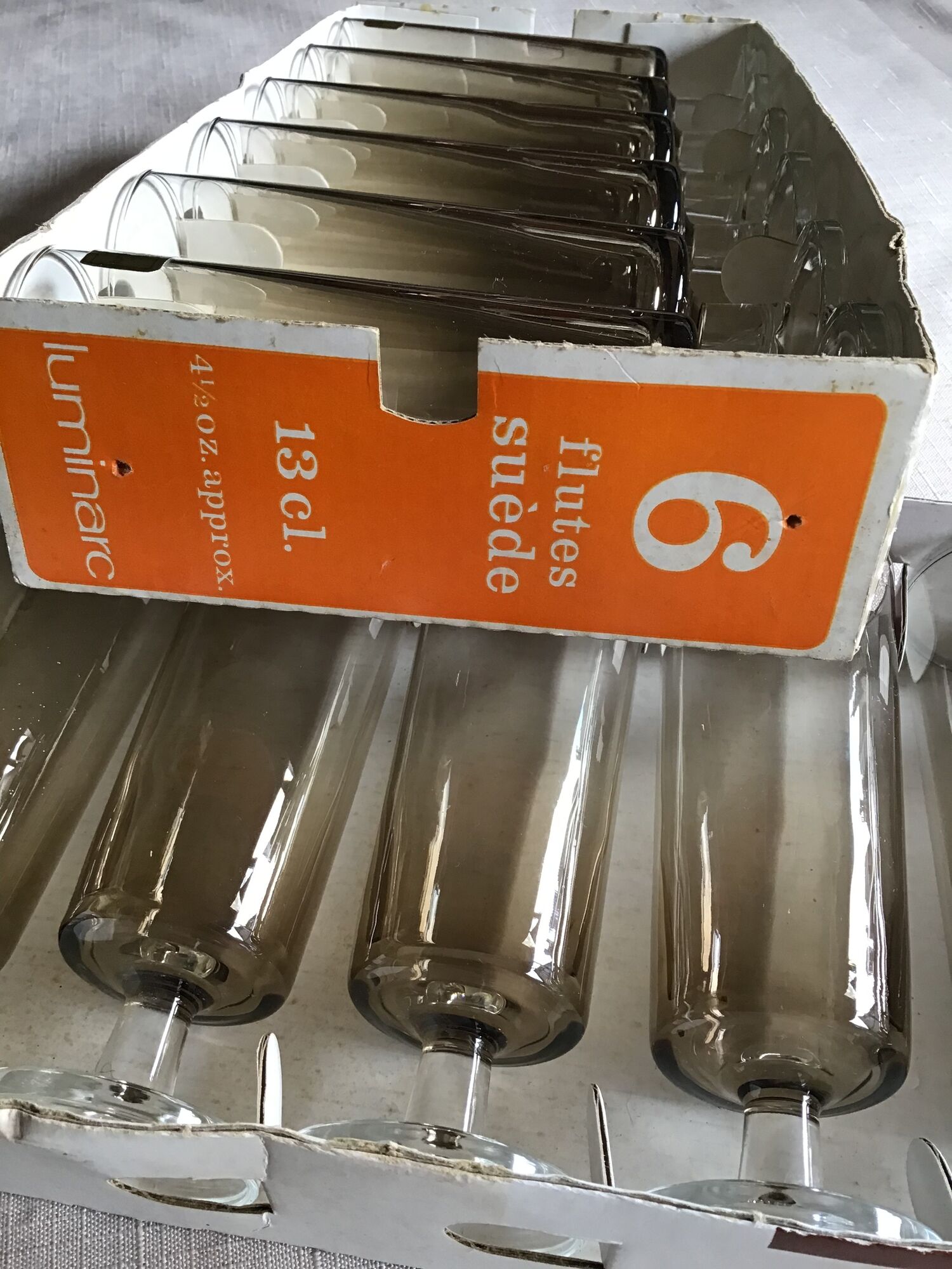 12flutes a champagne model suede at Lumirac in smoked glass