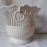Lattice ceramic cache-pot