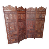 4-panel screen