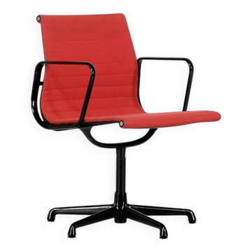 "EA 117" armchair by Charles Ray Eames for ICF USA, 1969.