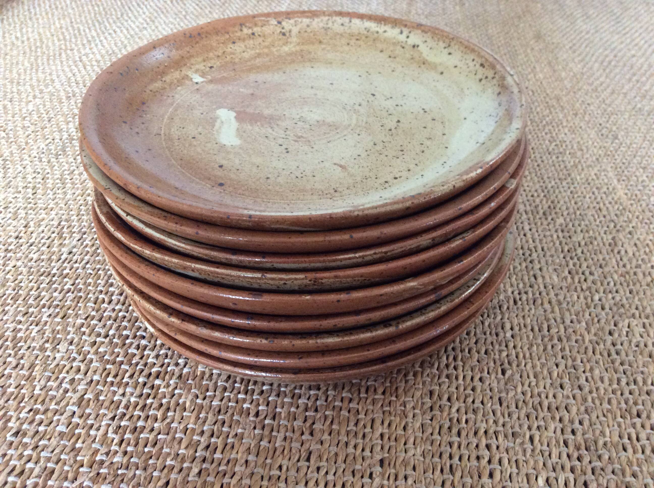 9 stoneware flat plates