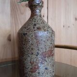 Vase en grès moucheté
