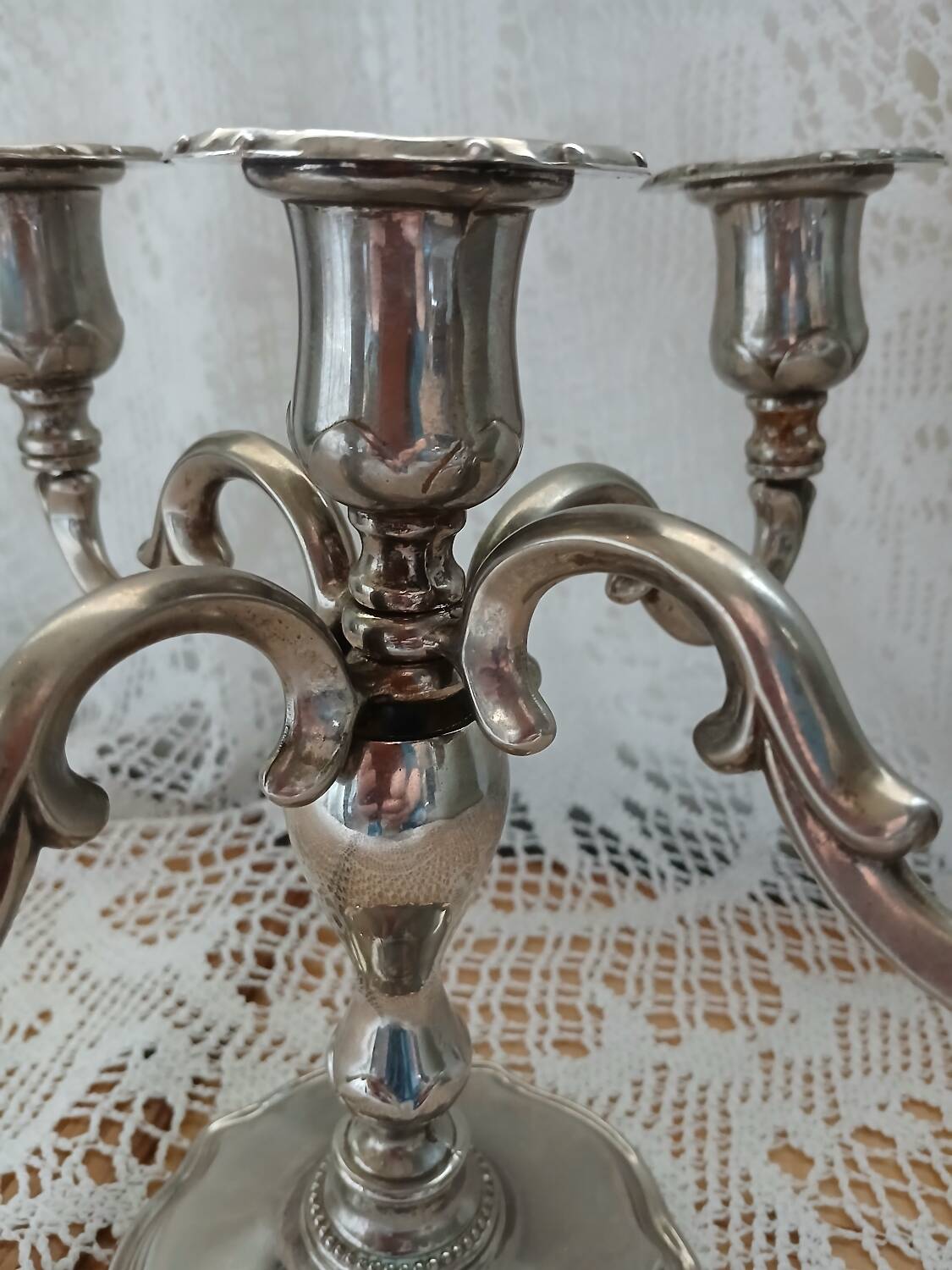 5-headed metal candlestick