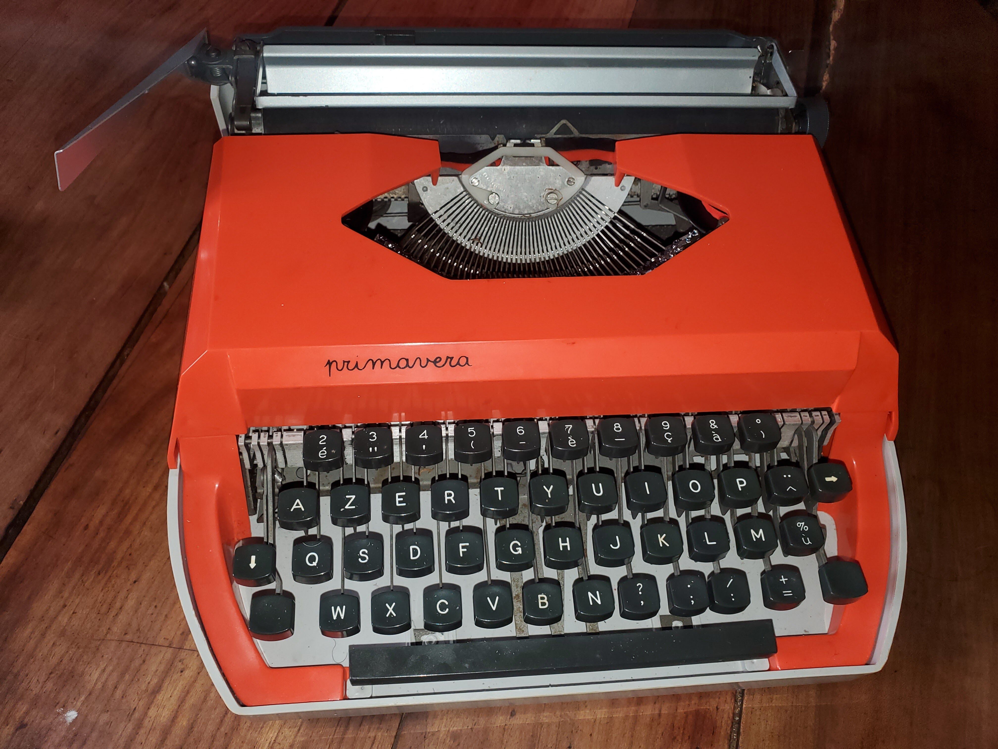 Primavera typewriter