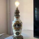 Pied de lampe en faience de gien décor renaissance 1876
