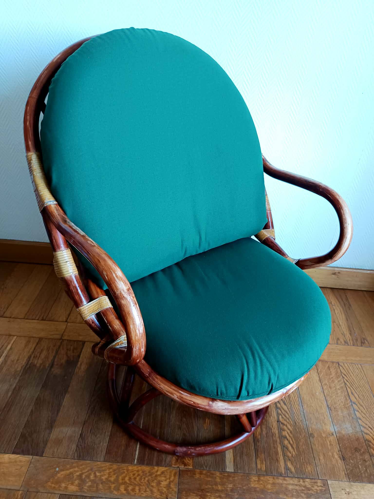 Paire de fauteuils pivotants en rotin 1970