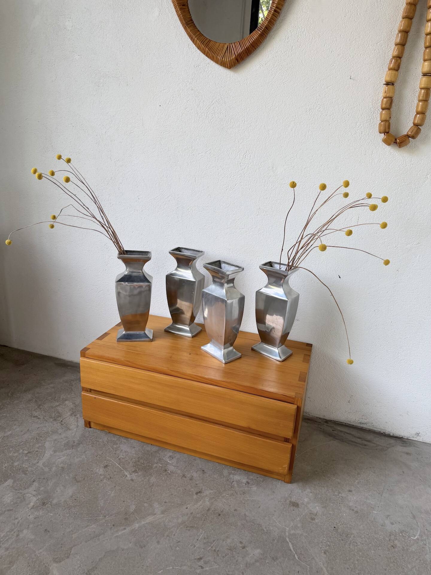 Set 4 vases en fonte d’aluminium