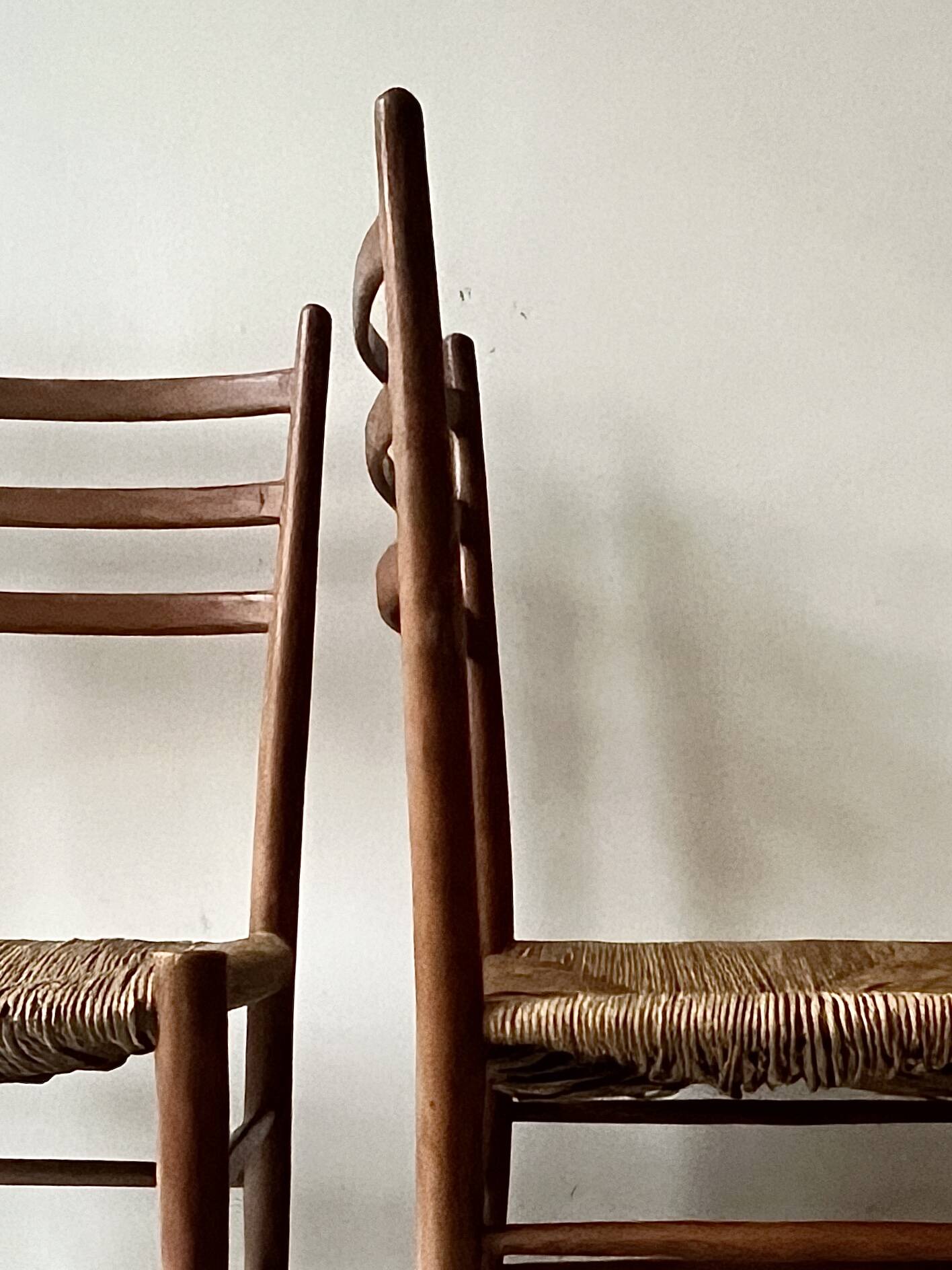 Set of 2 Italian chairs in wood and straw, Gio Ponti style 1950