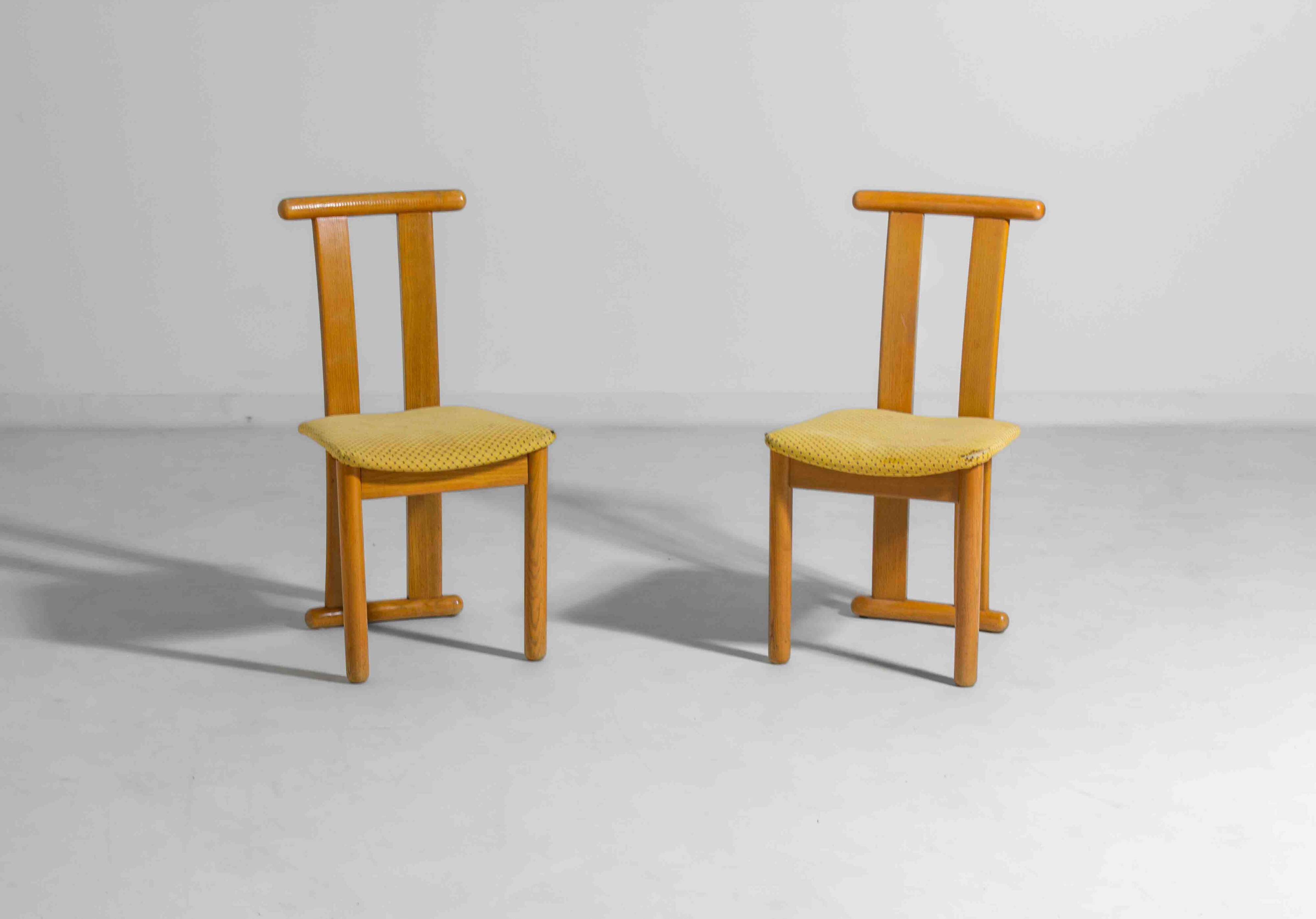 Set of postmodern high-back Italian dining chairs, 1980s