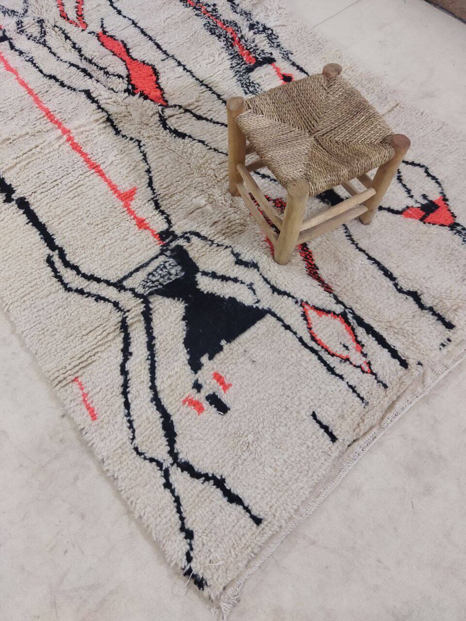 Handmade moroccan berber rug 232 x 145 cm