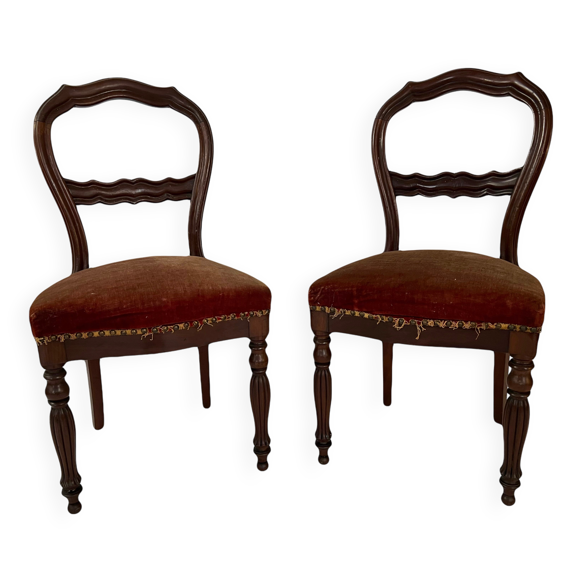 Pair of Louis Philippe period chairs in solid mahogany