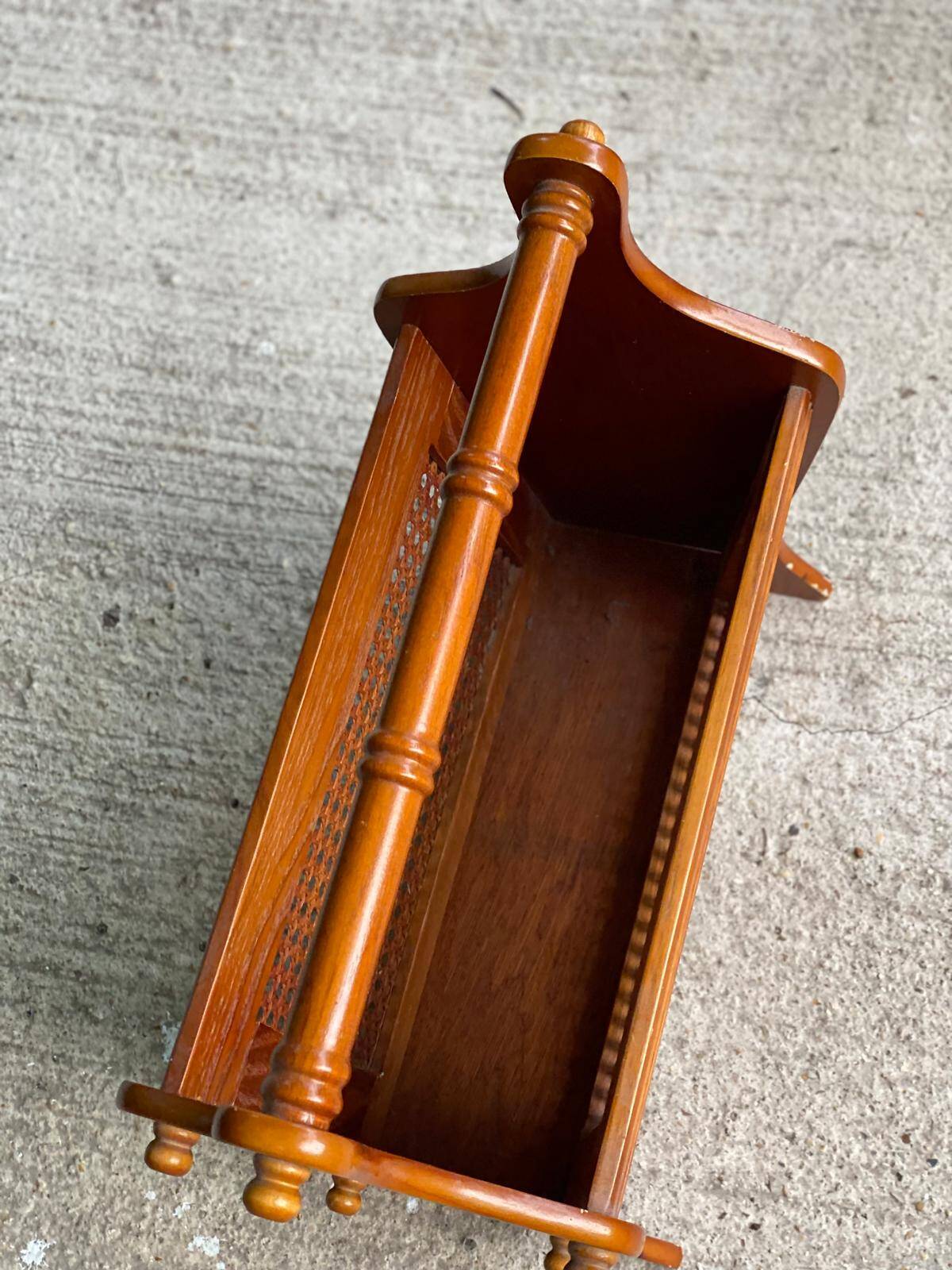 Porte revue vintage porte document en bois massif et cannage