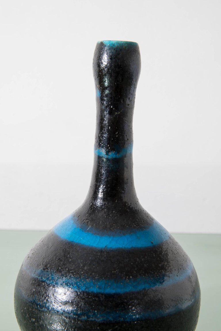 Vase in blue and black earthenware 'Gambone'