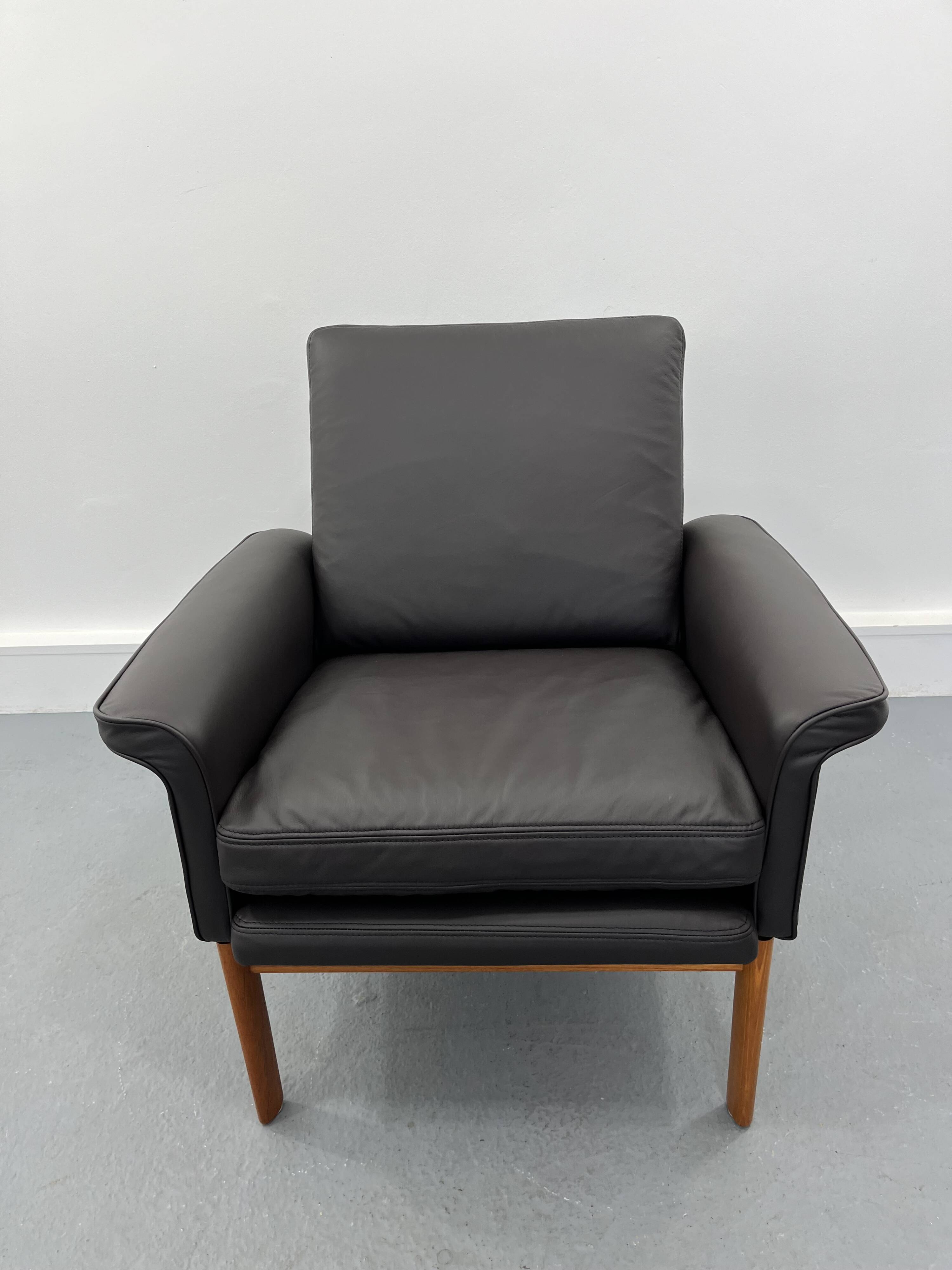 Chair model 218 by Finn Juhl Jupiter for France & Søn France and Daverkosen Denmark 1965