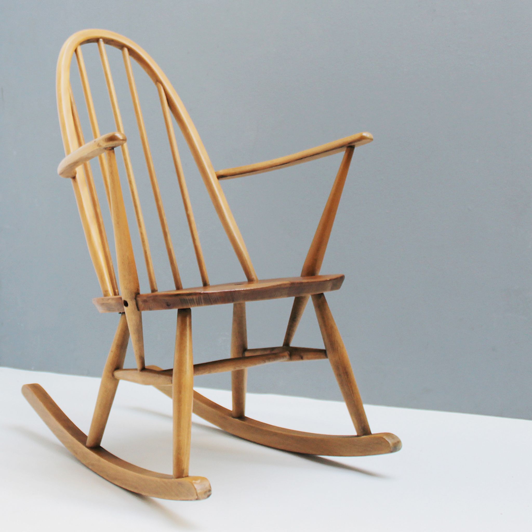 Rocking-chair de Lucian Ercolani pour Ercol