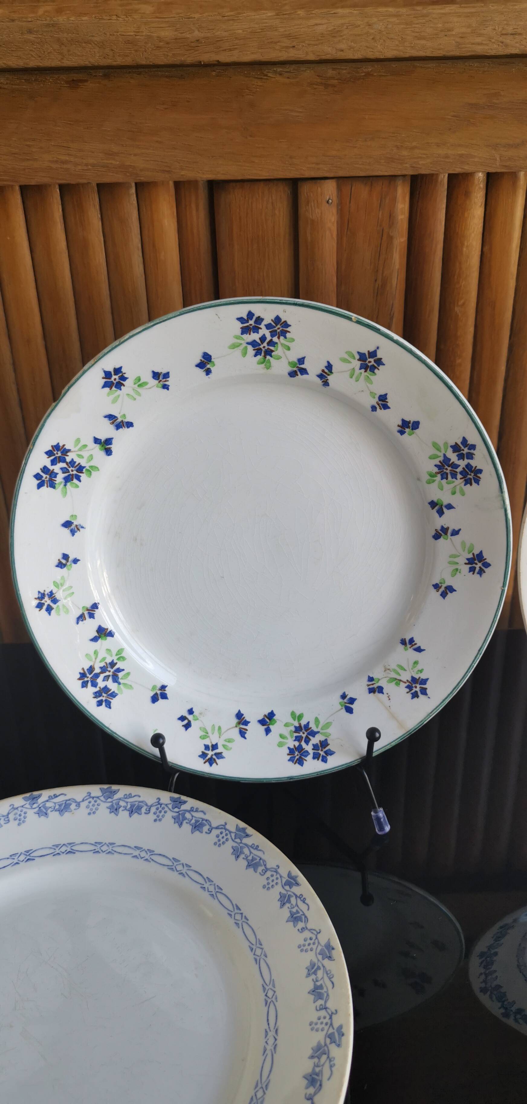 6 assiettes anciennes dépareillées bleues et blanches, St Amand, Moulin des Loups