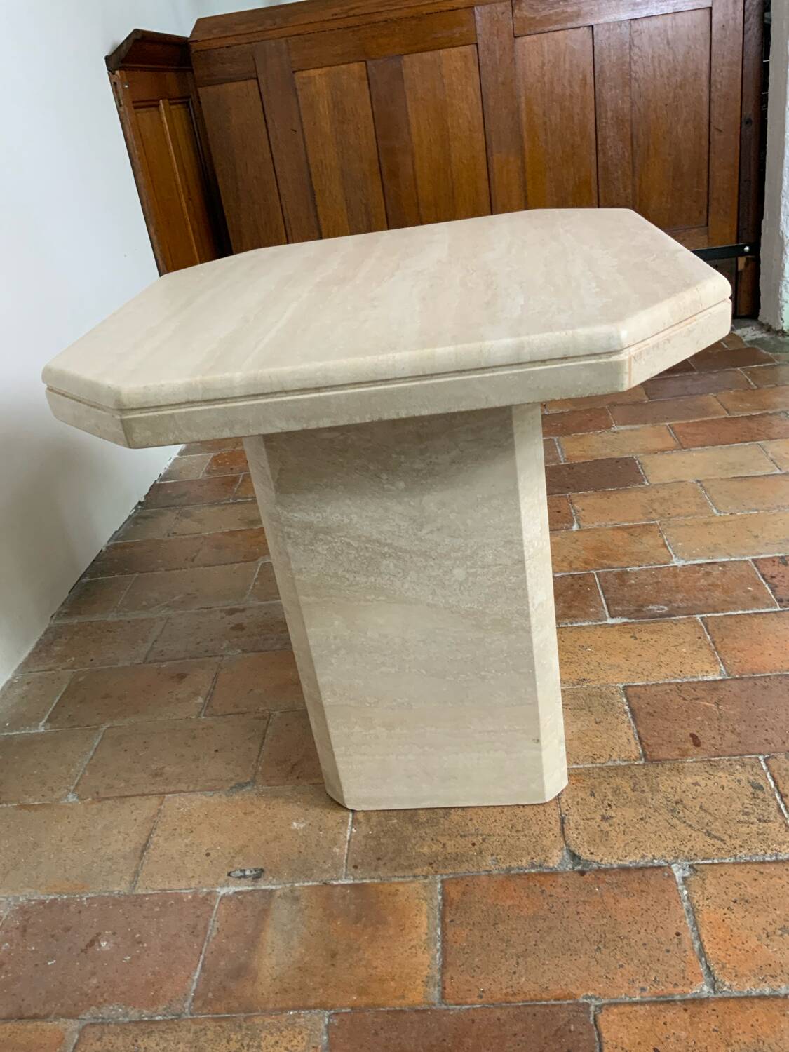 Table haute ou guéridon en travertin