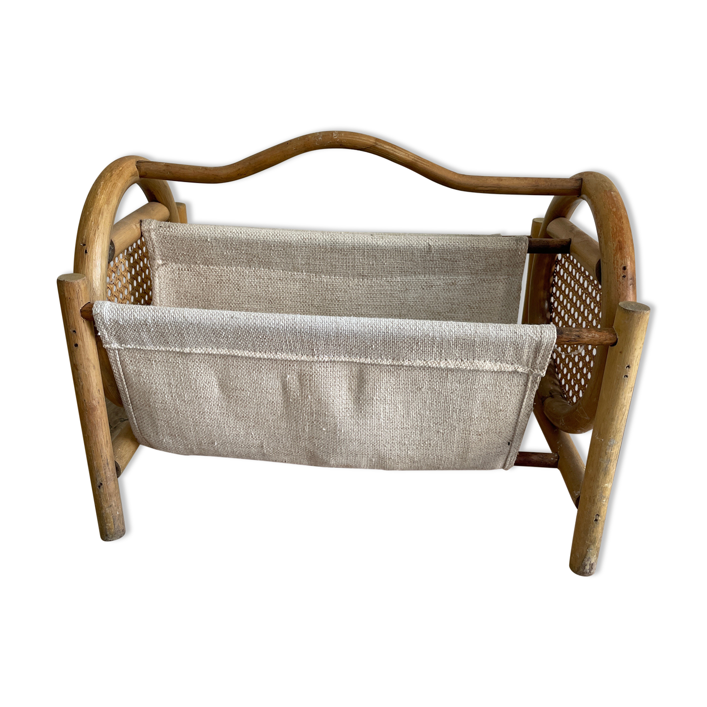 Canine magazine holder