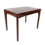 Table d’appoint en palissandre conçue par Henning Kjærnulf et fabriquée par Vejle Furniture dans les années 1960