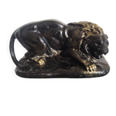 Large statue of a reclining lion - antique plaster