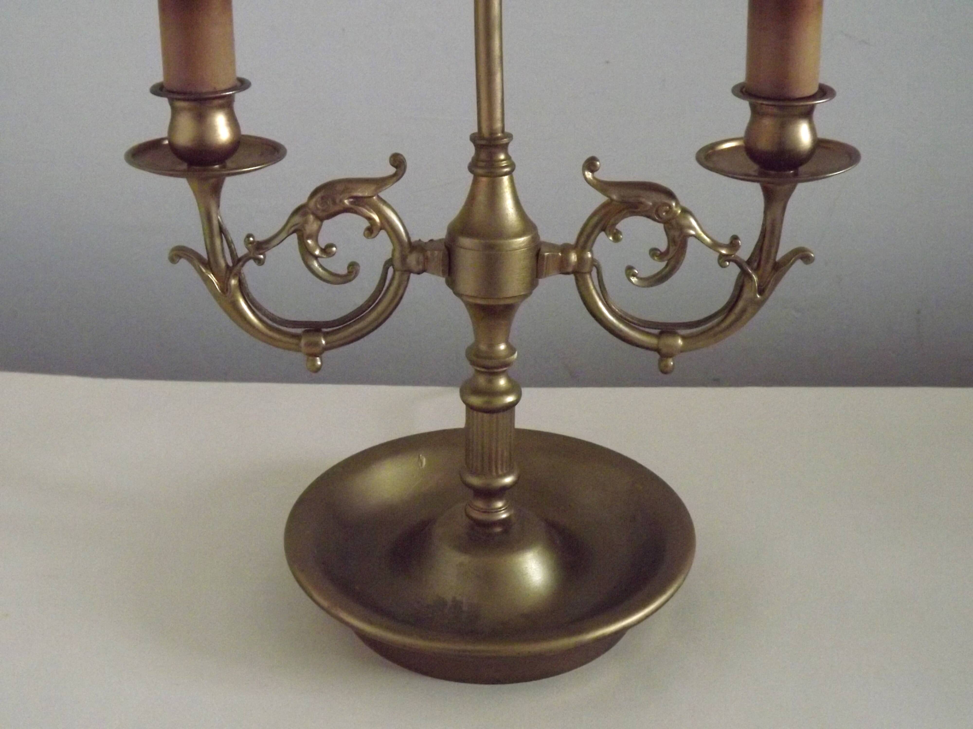 Lampe bouillotte à 2 lumières en laiton de l'Empire français, design floral peint à la main