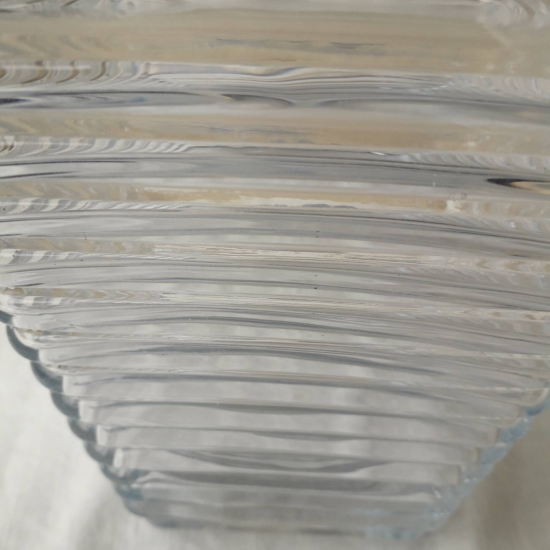 Glass vase