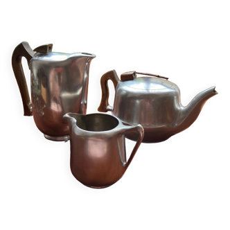 Set teapot and coffee maker by picquot ware, 1950s.