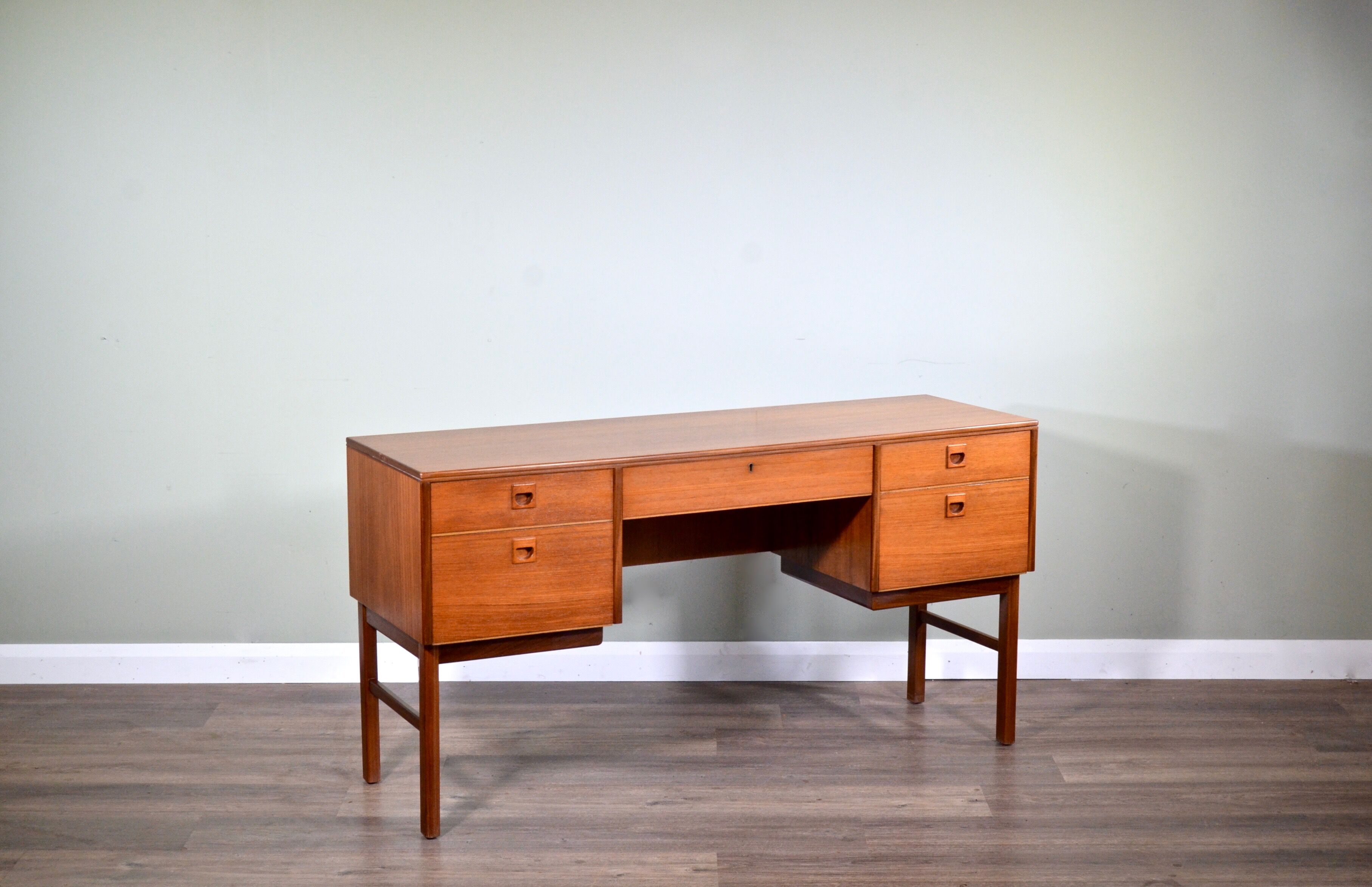Teak desk from Alfred Cox 1950