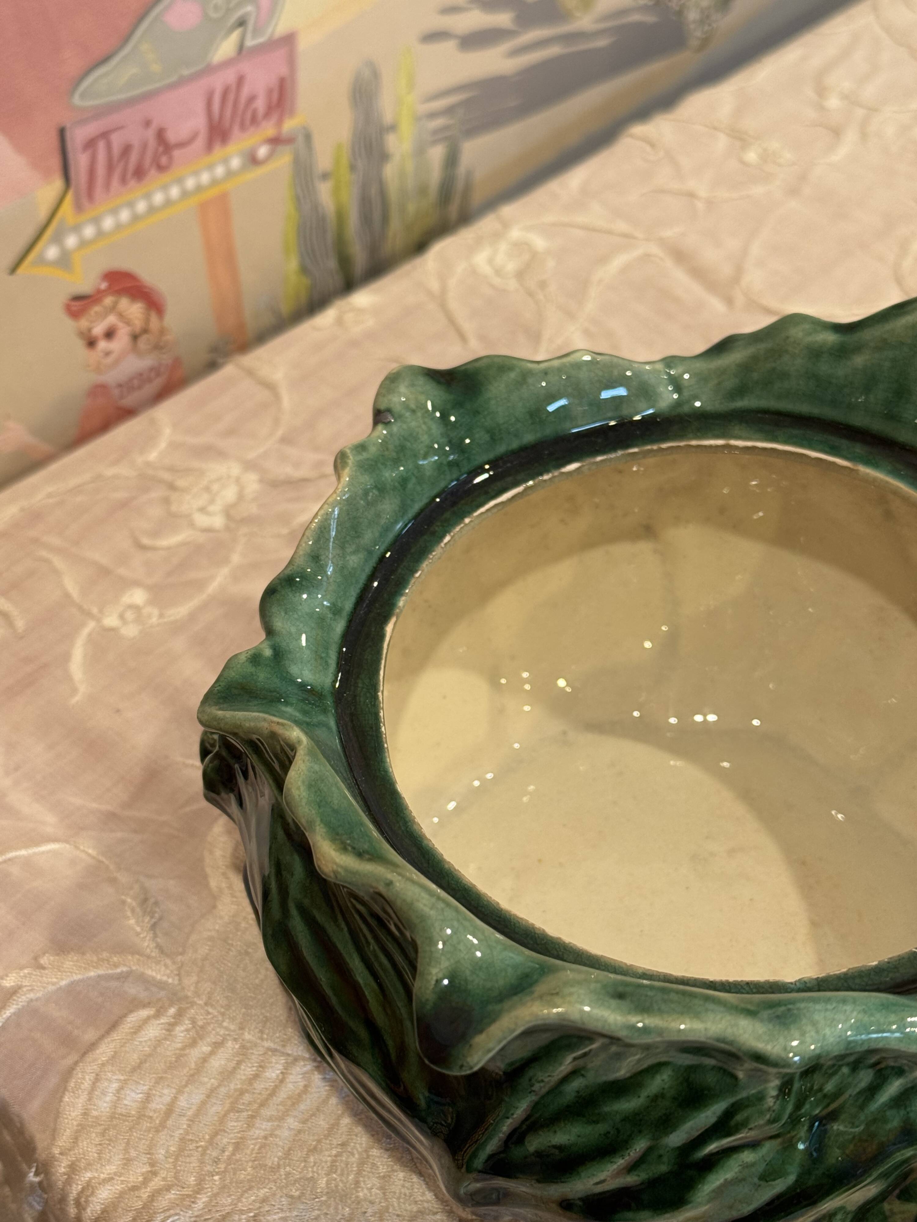 Pot en barbotine style baroque
