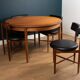 Table à manger et 4 quatre chaises GPlan Fresco par Victor Wilkins