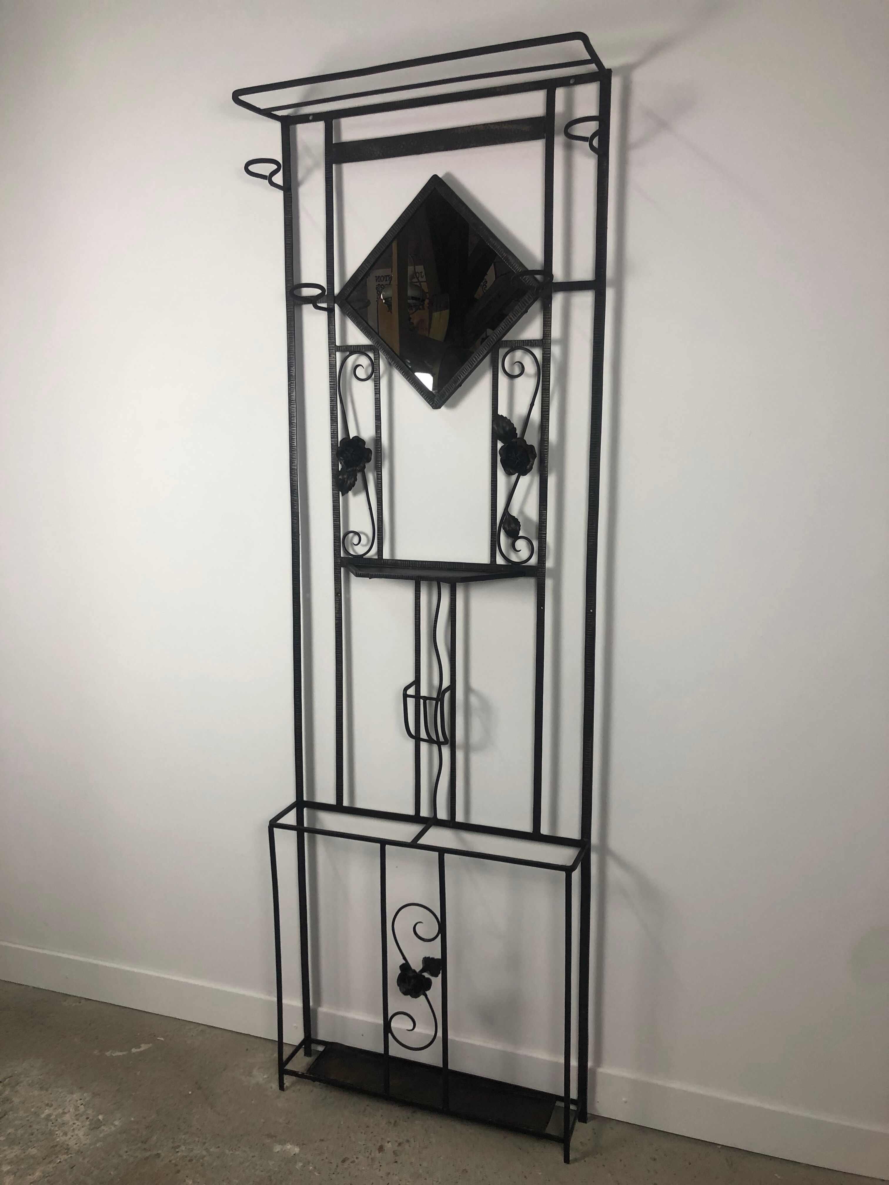 Cloakroom / Art Deco period coat rack in black wrought iron