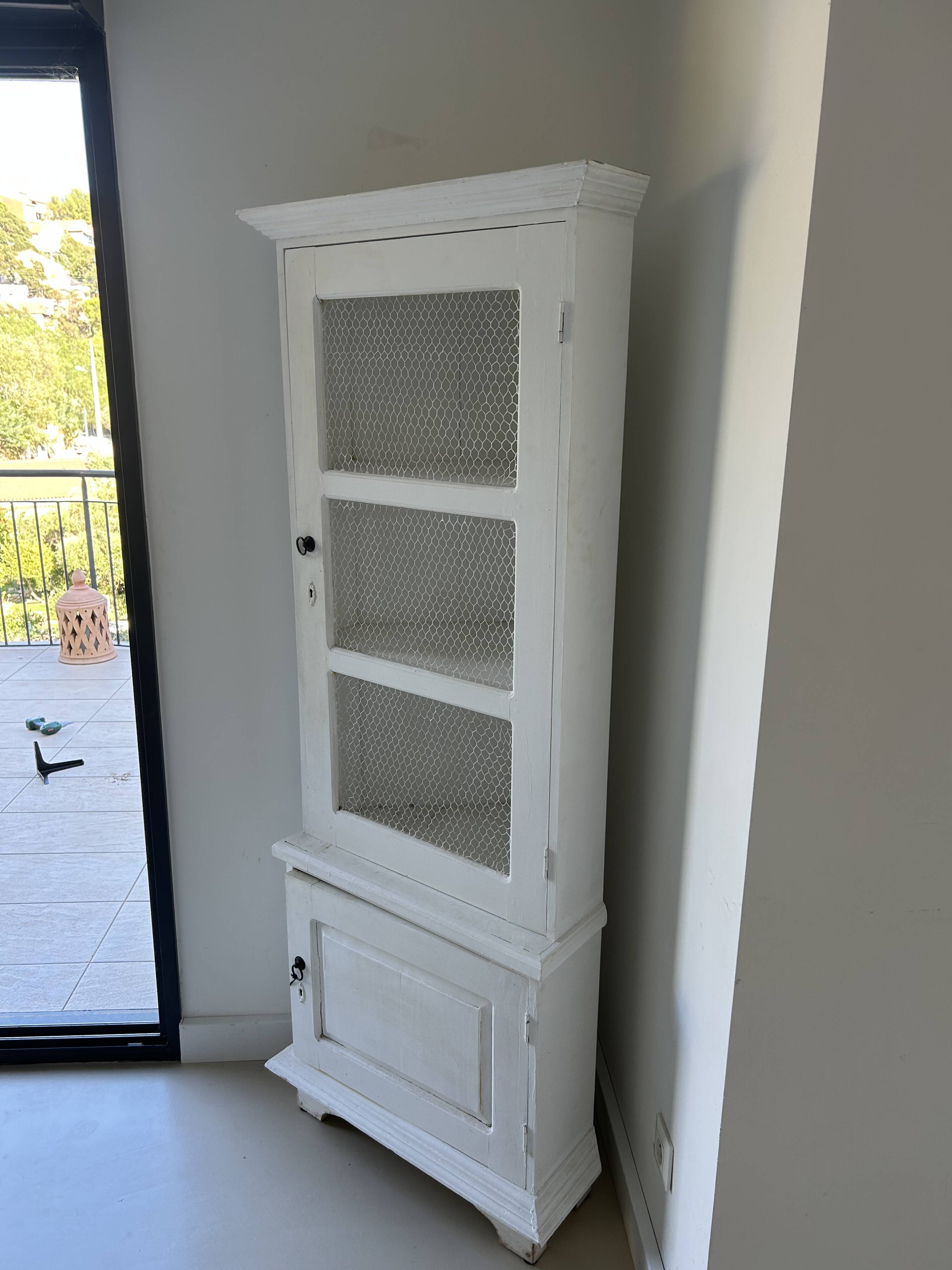 Corner chicken coop furniture