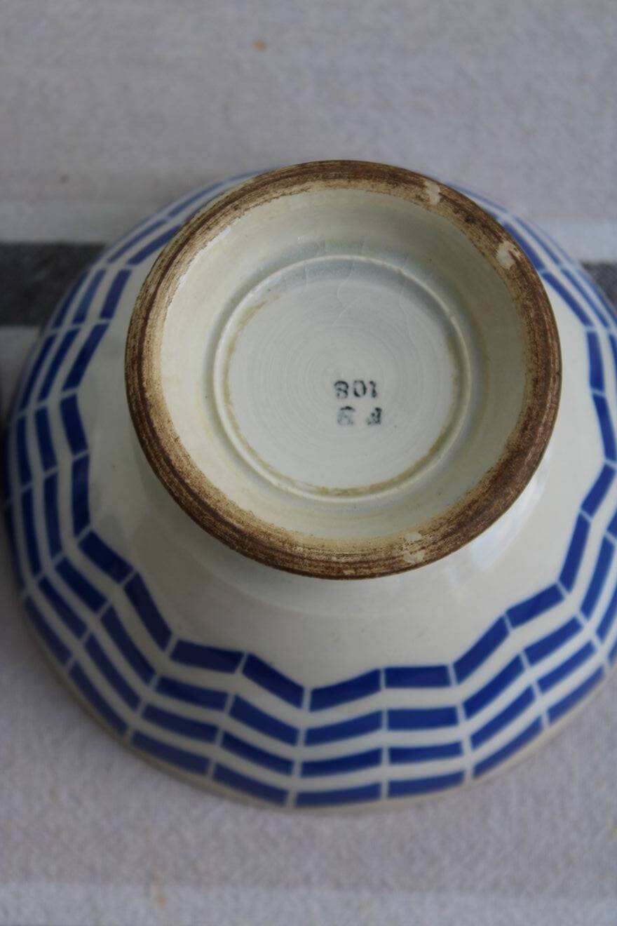 Set of 2 antique ceramic bowls