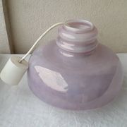 Suspension en verre violet
