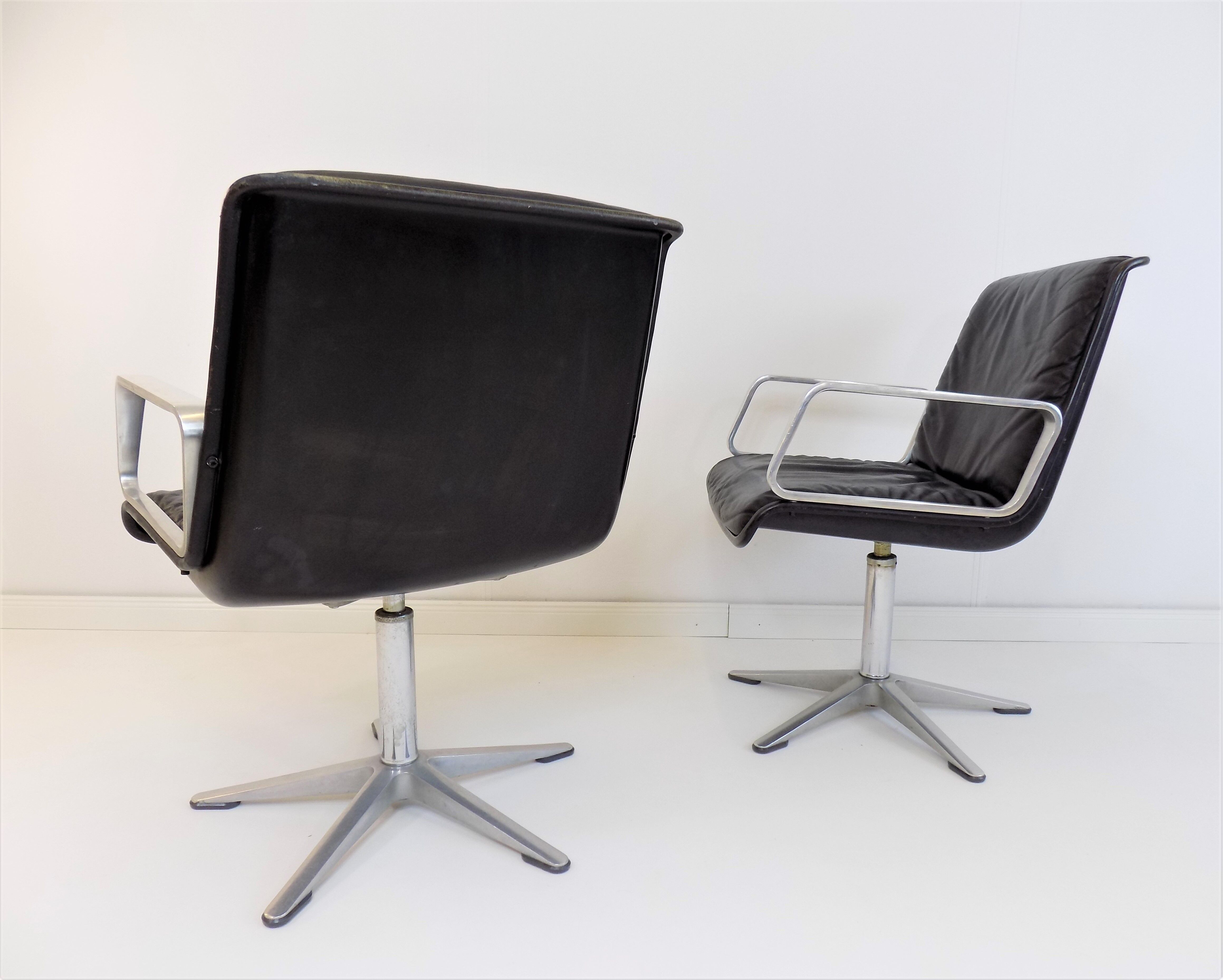 Ensemble de 2 chaises de bureau Wilkhahn Delta du groupe Delta