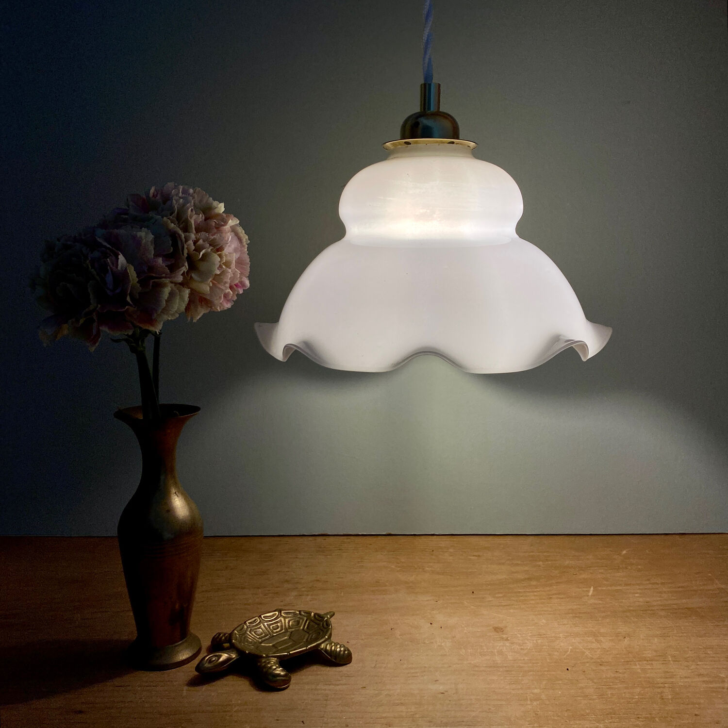 Vintage lampshade pendant light in white opaline