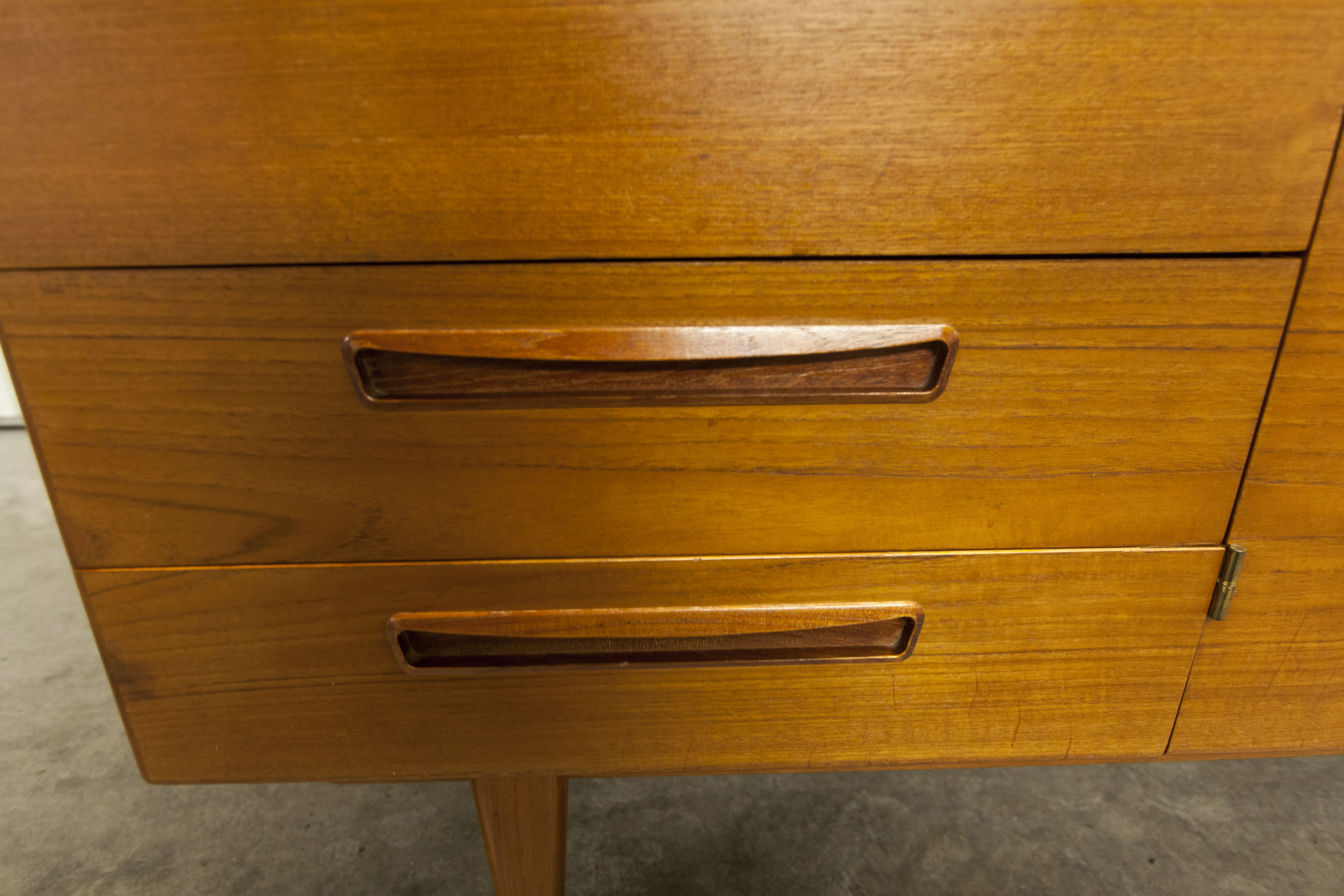 Danish Scandinavian wardrobe signed Sven Ellekaer 1960 3 doors 2 drawers with mounting plan