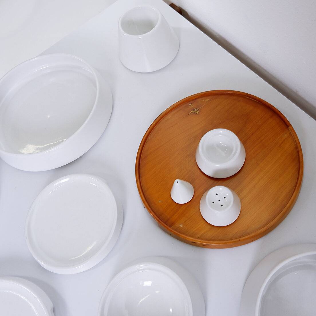 Ceramic "Pyramid" table service by Pierre Cardin - circa 1969