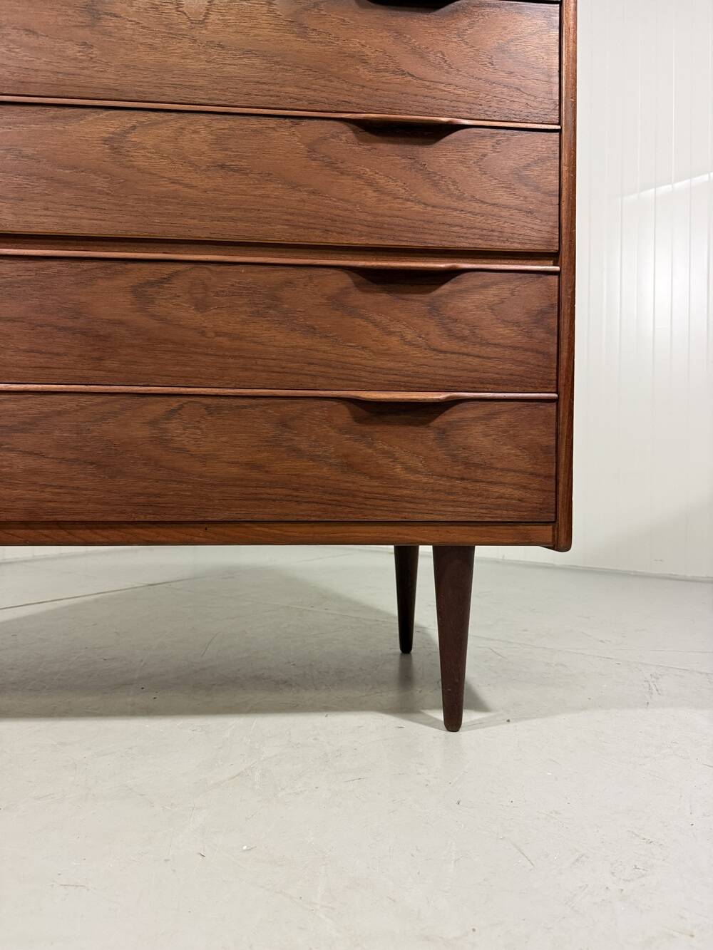 Commode en teck par Henning Jørgensen pour Fredericia Danemark